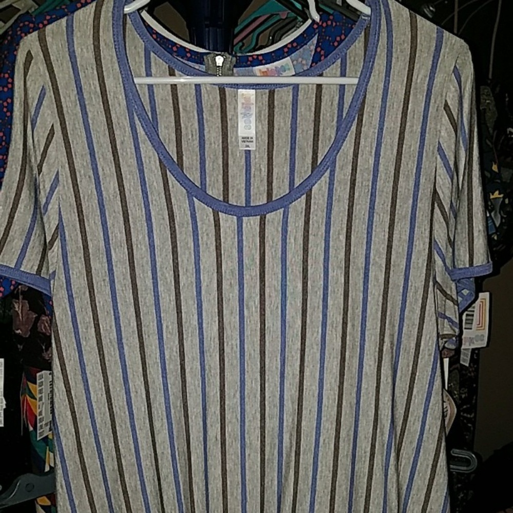 Lularoe Classic Tee